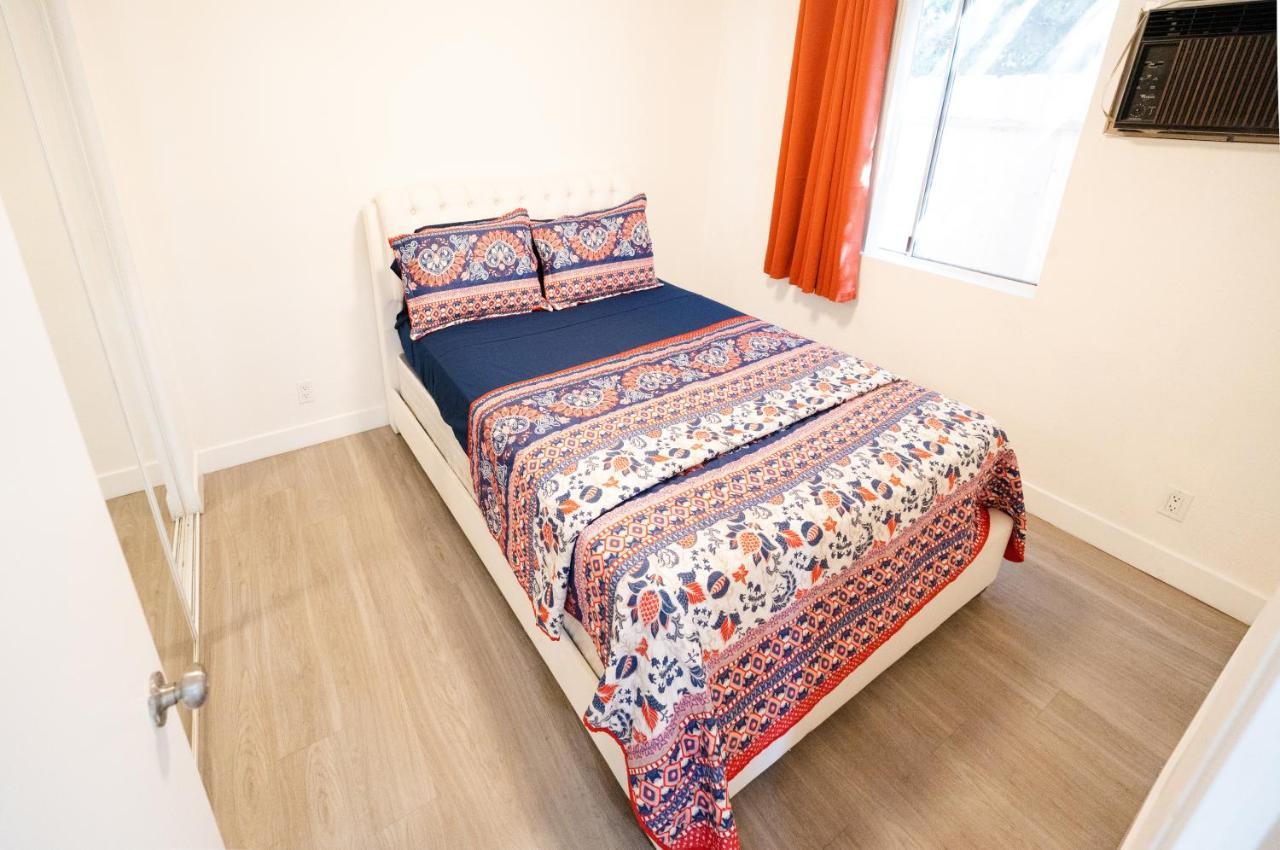 Cozy Small 2 Bedroom In Koreatown/Hollywood Лос-Анджелес Экстерьер фото